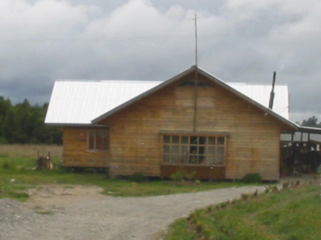 CASA EN PARCELA -MAULLIN